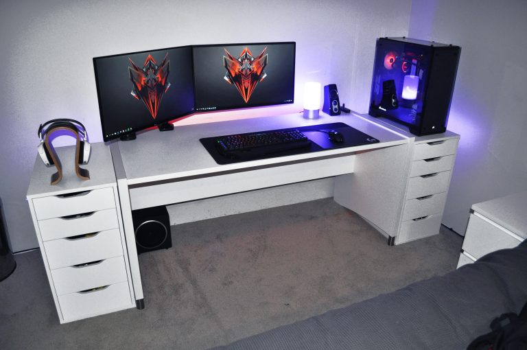 Designing Your Ideal Setup with Gaming Desks